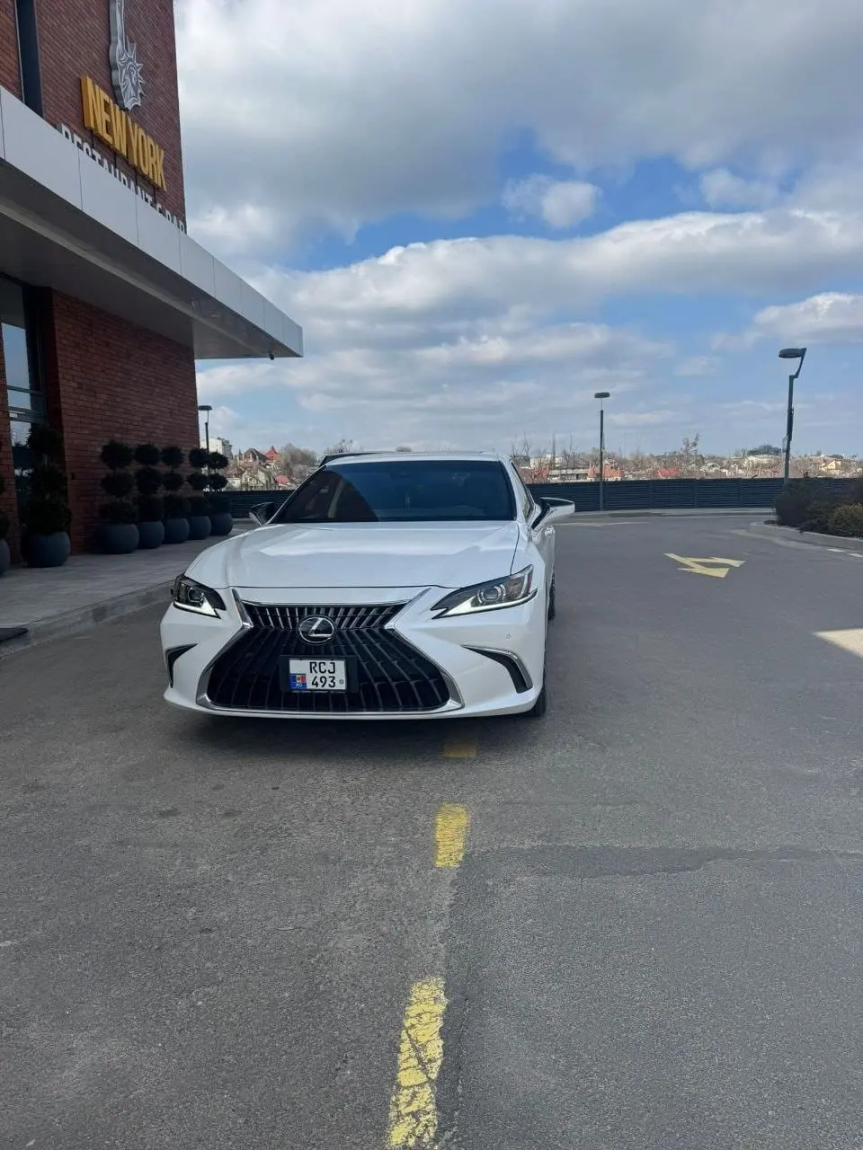 Lexus ES (2024)