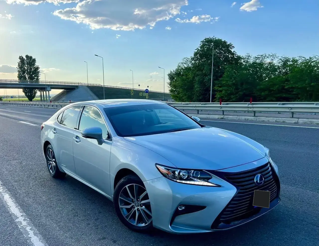 Lexus ES