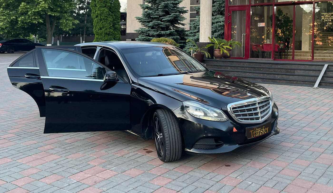 Mercedes-Benz E-Class Interior