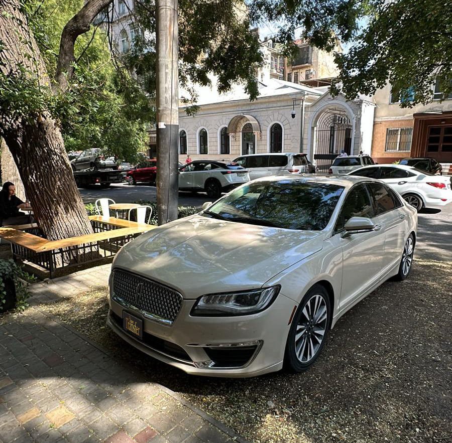 Lincoln Continental Interior